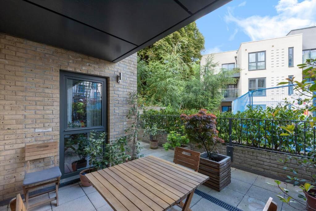 Stylish 2 Bed 2 Bath In Highgate & Free Parking Apartment London Luaran gambar