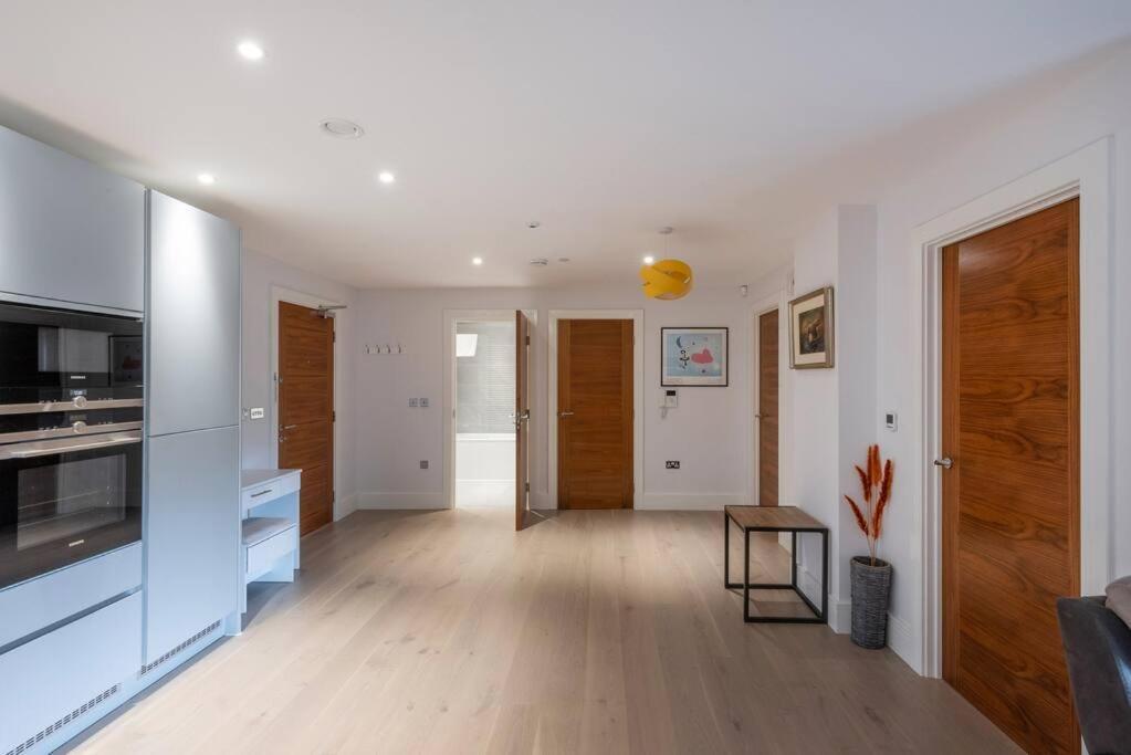Stylish 2 Bed 2 Bath In Highgate & Free Parking Apartment London Luaran gambar